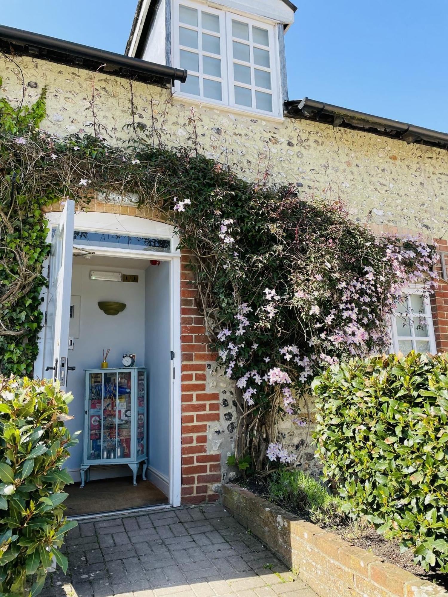 The Greyhound Inn Sydling St Nicholas Экстерьер фото