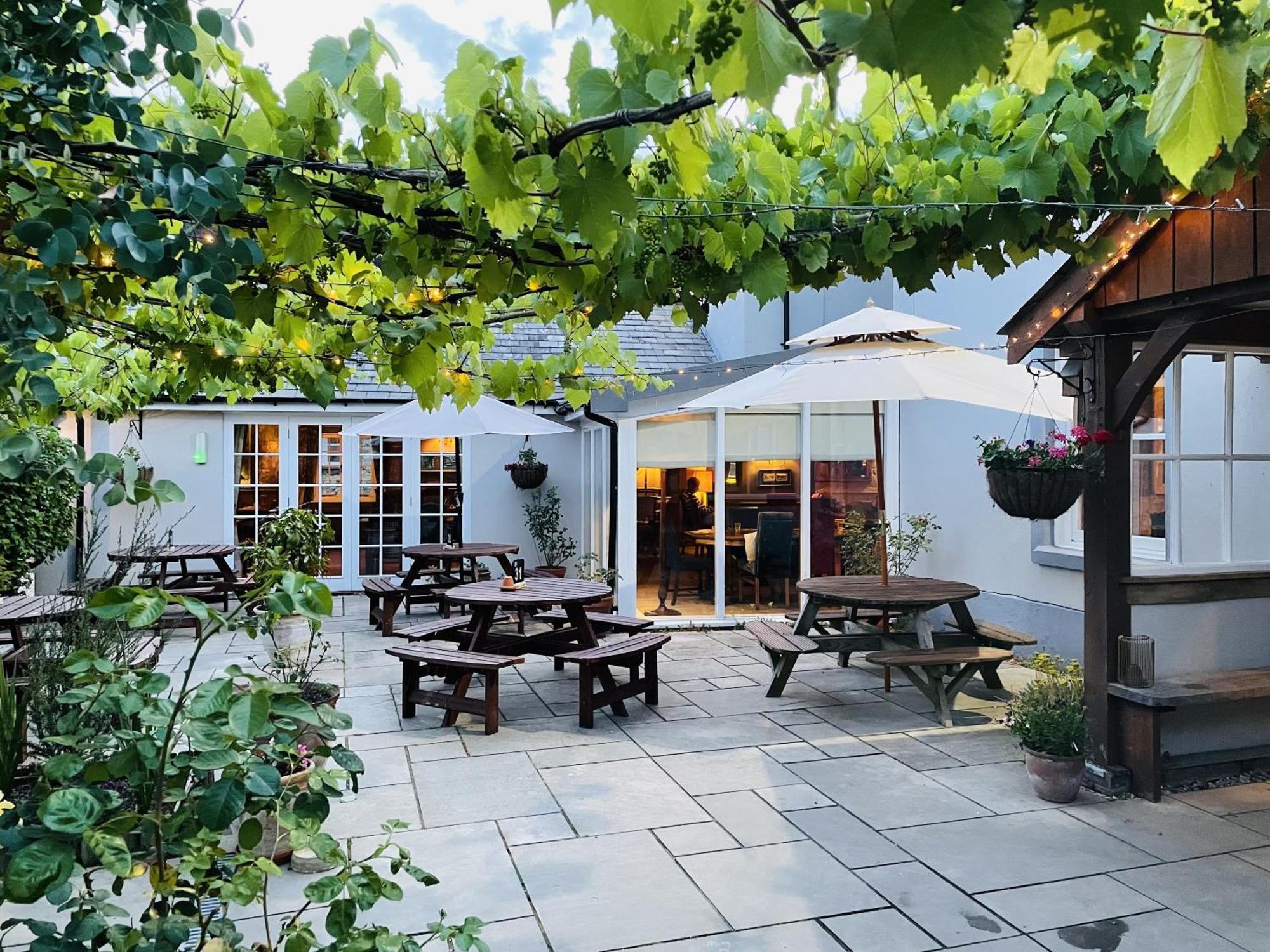 The Greyhound Inn Sydling St Nicholas Экстерьер фото
